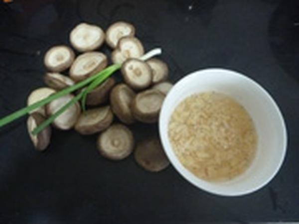 香菇酿虾皮的做法