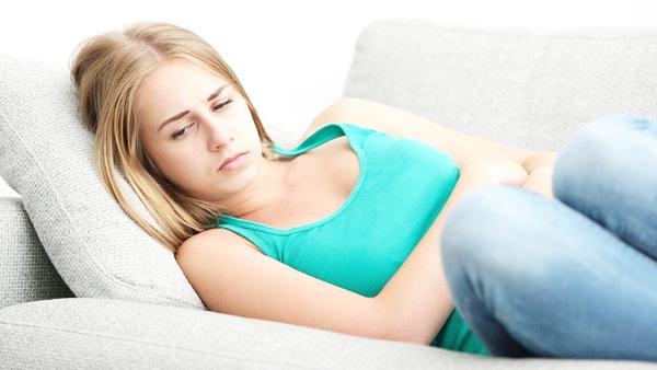 卵巢囊肿会引起尿频吗 除了尿频，还有这些反应！