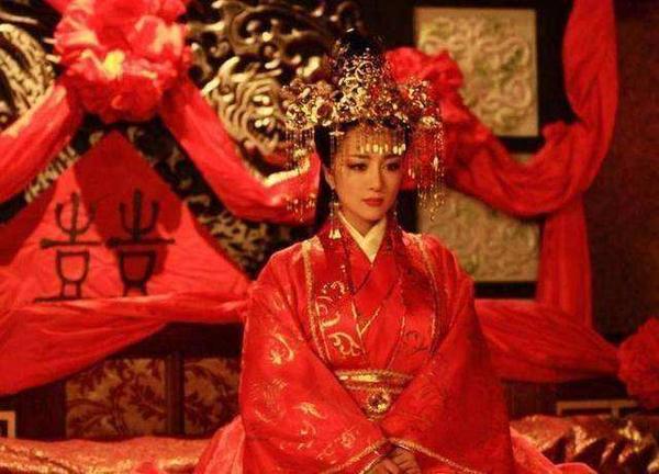 屈原人物介绍10字(屈原人物介绍10字以内)