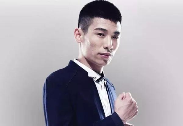 斗鱼抽火箭飞机怎么抽的(斗鱼直播怎么抽火箭)