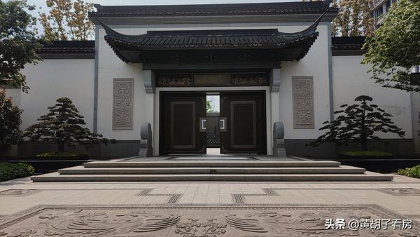 主角叫楚风的都市小说叫什么名字（主角叫楚风的都市小说叫什么名字）