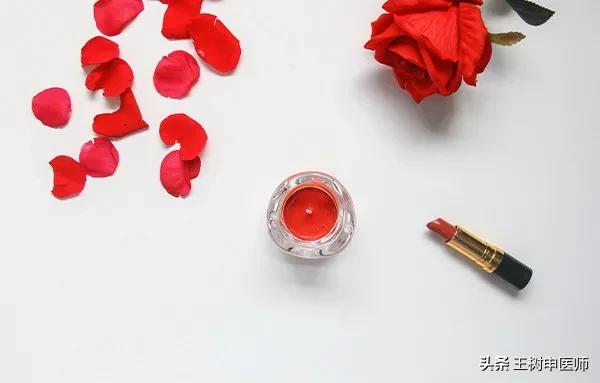 烫伤后白斑怎么处理(烫伤后的白斑恢复多久)