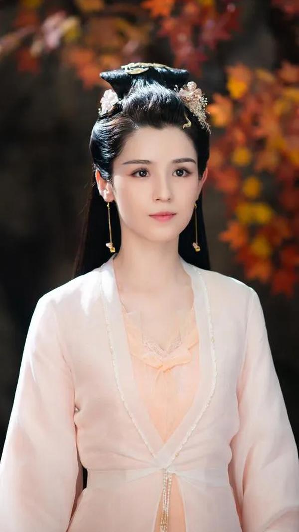 迪丽热巴代表作(迪丽热巴代表作有哪些)