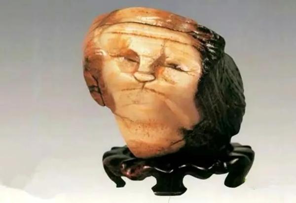 故宫里的石头（故宫里的石头是什么石）