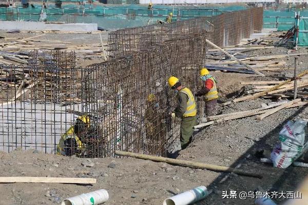 新疆混凝土轻钢组房那家好（新疆轻钢别墅）