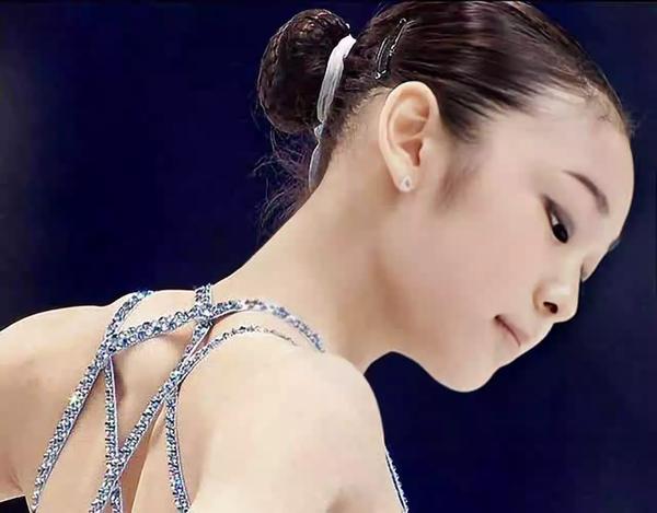 金妍儿怎么那么早退役（金妍儿为什么退役）