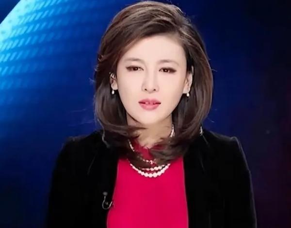 第一次当主持人的经历（第一次当主持人的经历怎么写）