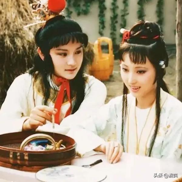 贾赦 爵位(贾赦爵位应该是侯爵)