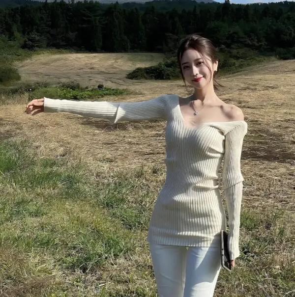 老公给别的女人发暧昧信息怎么做(别人给老婆发暧昧信息怎么办)