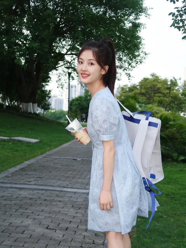 长毛碎发型图片男生（毛碎发型图片男生）