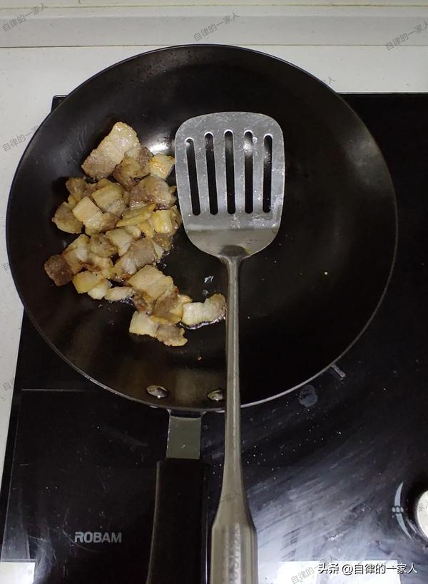 如何开锅铁锅视频（如何开锅铁锅视频不锈钢锅）