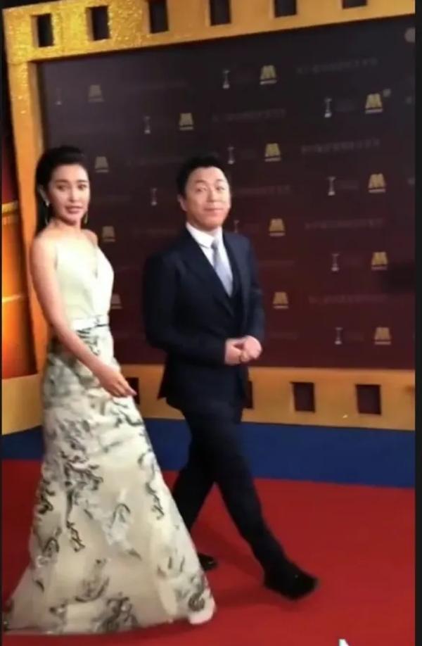 演妲己的演员叫什么(演妲己的演员叫什么名字和邓伦)