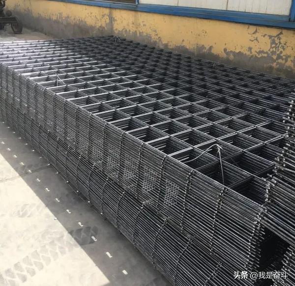 独立基础钢筋网片布置（独立基础钢筋网片布置要求）