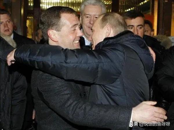 好朋友背靠背(好朋友背靠背原版)