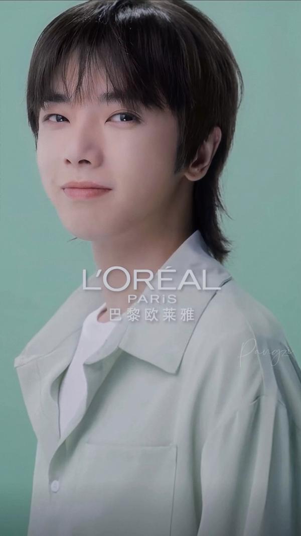 华晨宇壁纸可爱（华晨宇壁纸可爱 帅气）