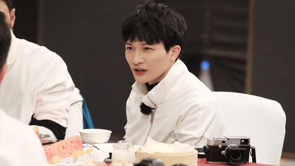 歌手周深为什么是女声(歌手周深为什么是女声唱的)