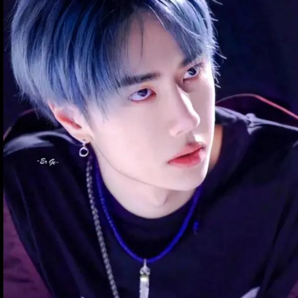 男生流行的头发颜色（男生流行的头发颜色叫什么）