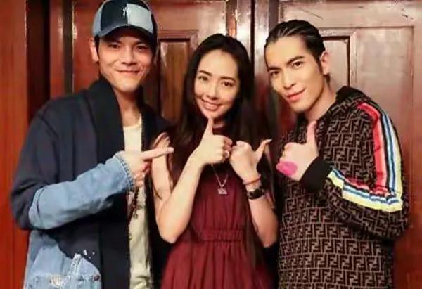 如果演唱会下暴雨怎么办（如果演唱会下暴雨怎么办视频）