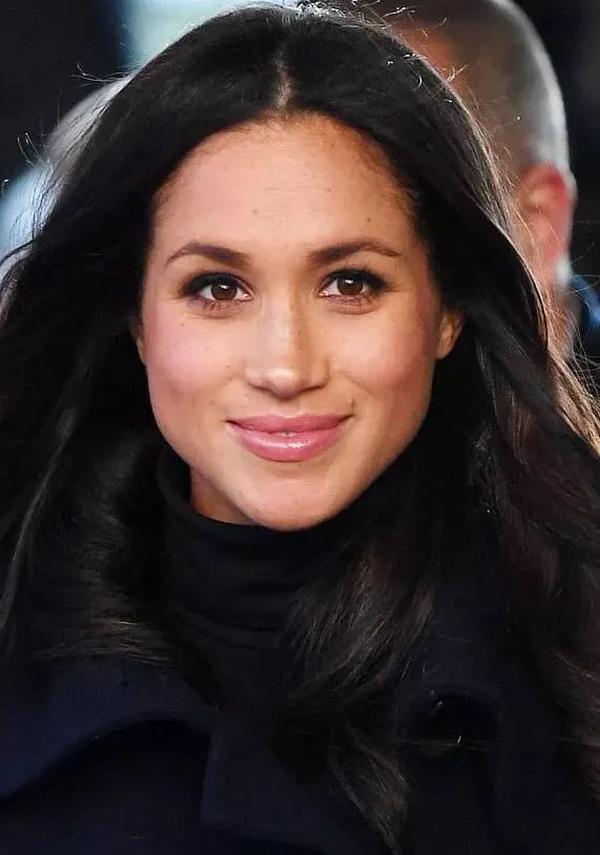 四个字的英文名女生（四个字的英文名女孩名字）