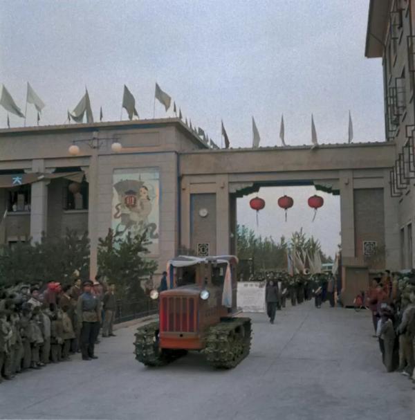 文娱类推土机_华娱推土机推书单