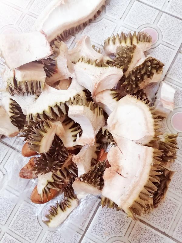 榴莲没坏但是酸酸的(榴莲没坏但是酸酸的吃了怎么办)