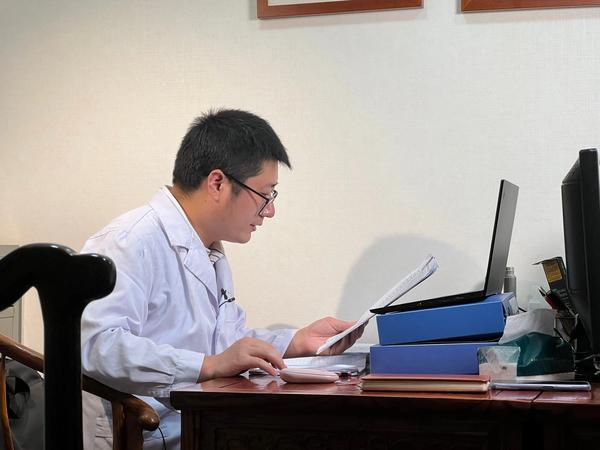 小孩个子偏矮怎么办(小孩个子偏矮怎么办吃什么)