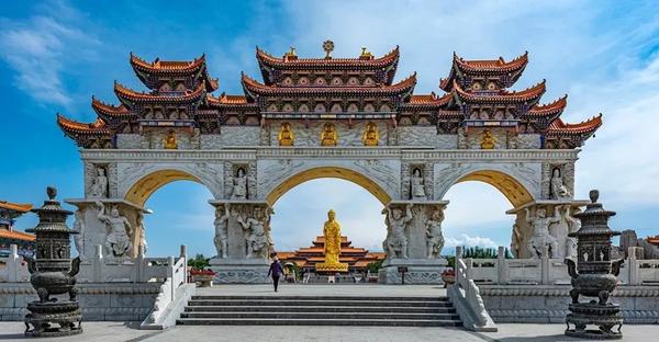 第一座佛教寺院始建于（第一座佛教寺院始建于哪一年）