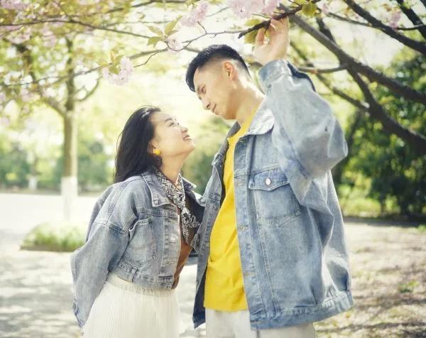 一个男人出轨后的心理学(一个男人出轨后的心理学的表现)