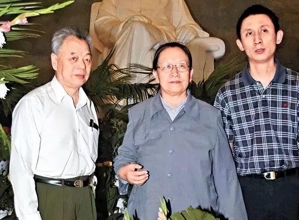 祝贺孩子考上大学贺词四个字(祝贺孩子考上大学贺词四个字怎么写)