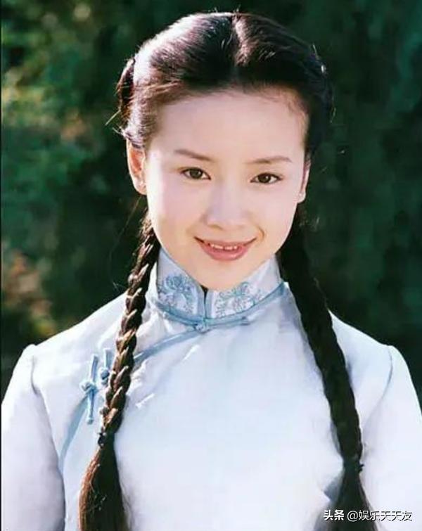 电影演员董洁的照片(电影演员董洁个人简历)