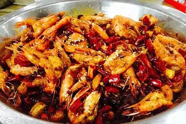 在重庆，吃完这68样美食我们就结婚吧！