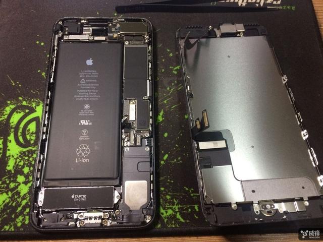 锋友分享：给黑色iPhone 7 Plus换大红外壳