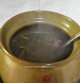 红豆菜干猪骨汤的做法