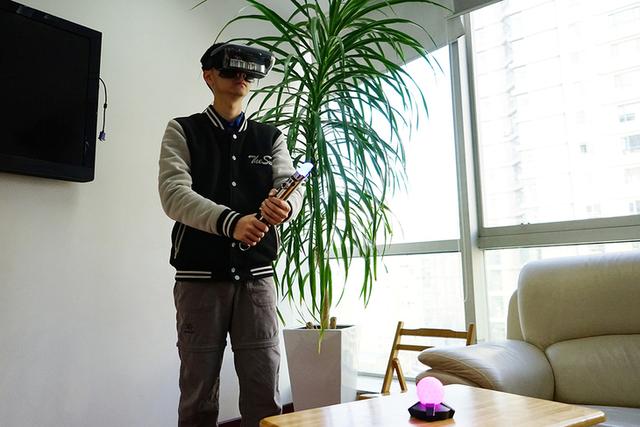 极具收藏意义的星战周边！联想 Mirage AR 头显评测
