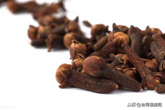 卖卤肉20年的伯父，既然把卤水的绝密配方给了我，可我不做厨子