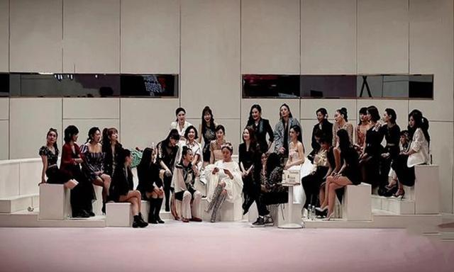 《乘风破浪的姐姐》冲浪榜更新，伊能静倒数第二，第一实至名归