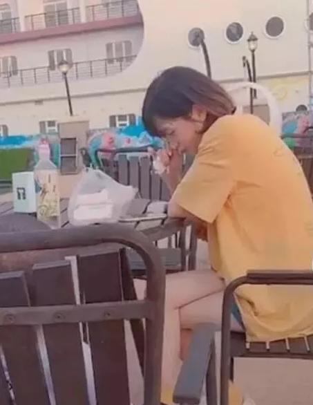 站长之家百度百科为什么我在站长之家下载的PPT模板变成空白的了