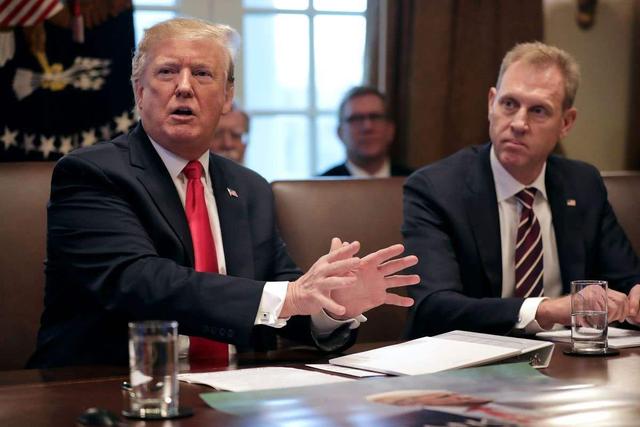 特朗普刚承认会输掉大选，伊朗马上送来一份让他尴尬的“厚礼”