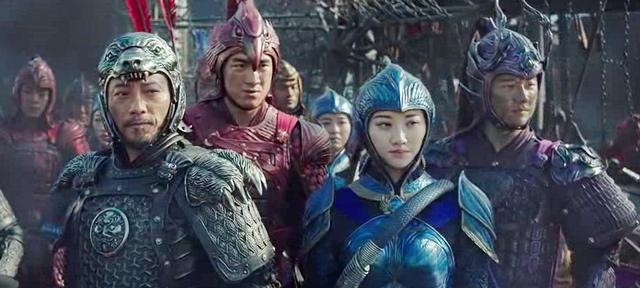 坎坷的黄轩：12岁父母离婚，19岁被张艺谋“忽悠”，21岁成孤儿