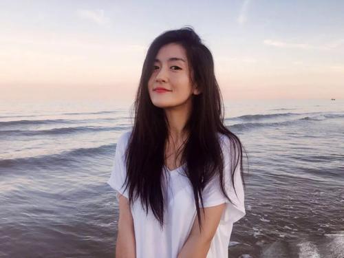 “快乐家族”的副业你知道嘛？谢娜开网店，其