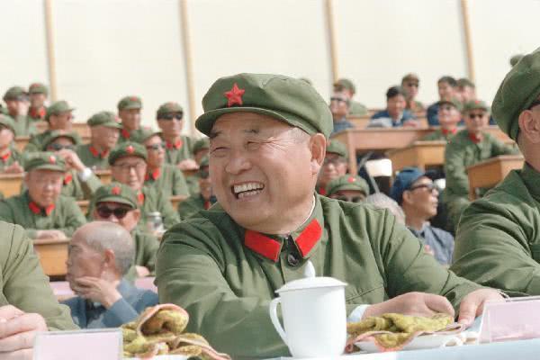 这位中国将军是14岁入伍，善出奇兵，朝鲜战场上