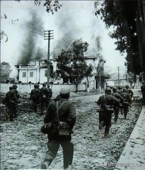 对越反击战解放军装甲部队打头阵，600辆坦克组