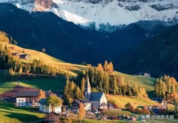 阿尔卑斯山出现粉红雪，美丽如同西瓜冰沙，专