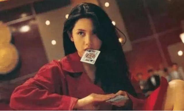 ​当50岁邱淑贞遇到51岁王祖贤，网友：还是自然