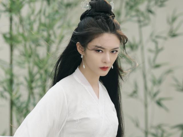 箭少女古装秀，杨超越仙气、孟美岐霸气，看到