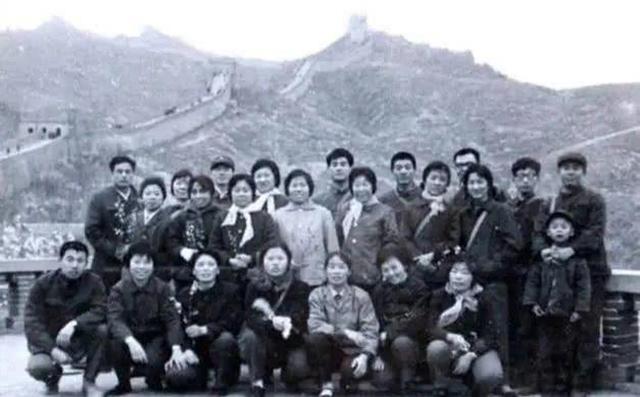 湖北一七旬农妇去世，28年后孙子无意中发现：奶奶真实身份不简单