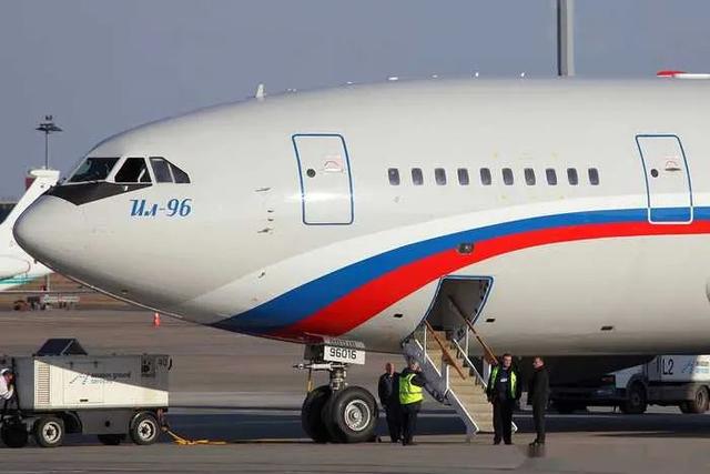 伊尔86\u002F96：优美的俄式大茄子