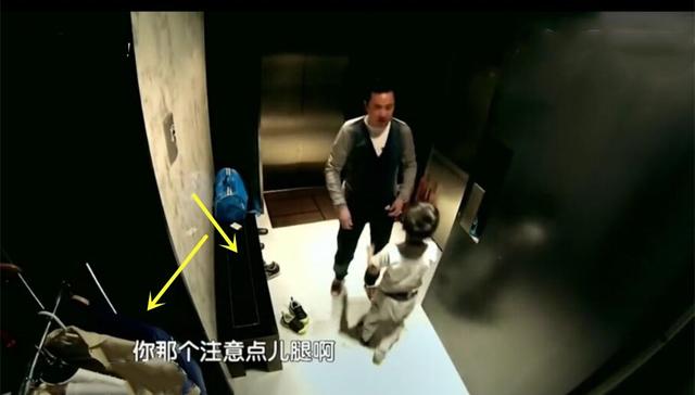 华谊总裁王中磊的豪宅！电梯开门直接进户，黑色墙面高冷范十足
