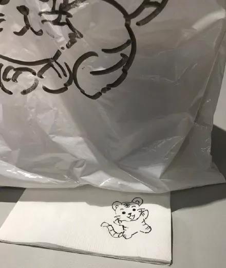 外卖小哥崩溃落泪：比起荣誉证书，他们更想要一份尊重