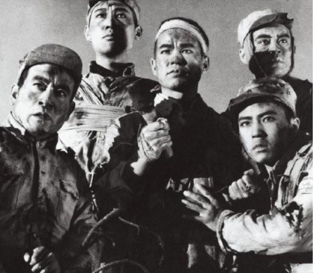 《狼牙山五壮士》日本老兵50年后，重回狼牙山跪地磕头谢罪